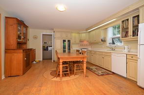 Kitchen - Country homes for sale and luxury real estate including horse farms and property in the Caledon and King City areas near Toronto